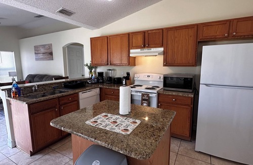 Poinciana House | Fantastic 1-bedroom house with AC in charming Kissimmee