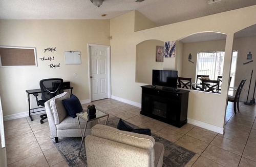 Poinciana House | Fantastic 1-bedroom house with AC in charming Kissimmee