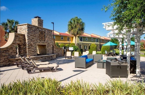 Kissimmee Apartment | Fantasy World Resort - 2BR/Sleeps 6