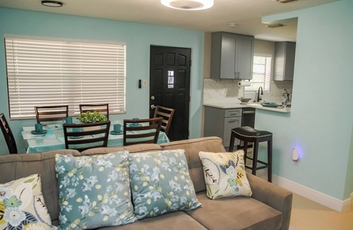 Edgewater House | Fenced yard lots of Parking for trailer close to beach 4 bedrooms Edgewater