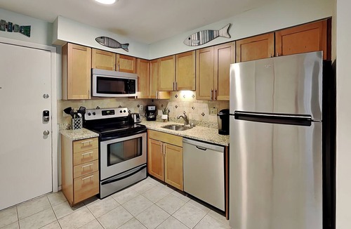 Folly Field Condo | Fiddler's Cove 10G | Private Balcony, Resort Pool!