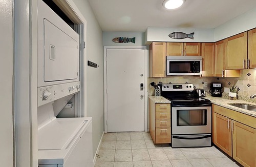 Folly Field Condo | Fiddler's Cove 10G | Private Balcony, Resort Pool!