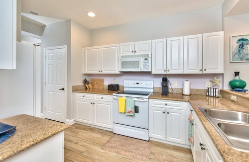 Naples Villa | Fiddler's Creek Villa with Garage and Community Amenities!