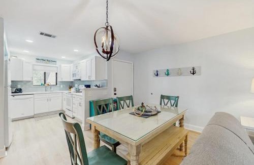 Folly Field House | Fiddlers Cove 27E