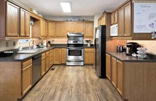 Vass House | Firepit, BBQ, Wheelchair ramp, SmartTV, King,Pets