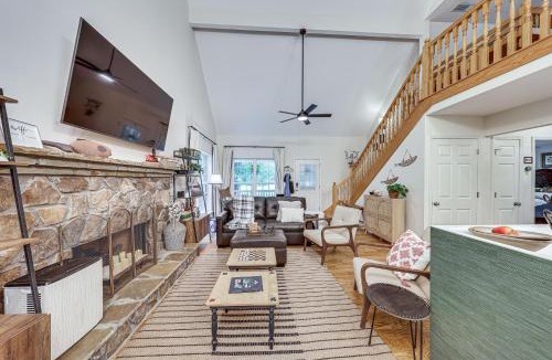 Tignall House | Fisher's Retreat Near Lake Thurmond: Tignall Home