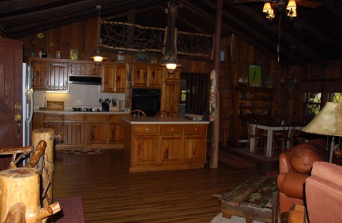 Hayesville House | Fishermans Retreat Adirondack Chalet Log/4 Bd/Pool Table/Partial handicap access