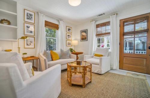 Thunderbolt House | Fishermen's Cottage by Lucky Savannah