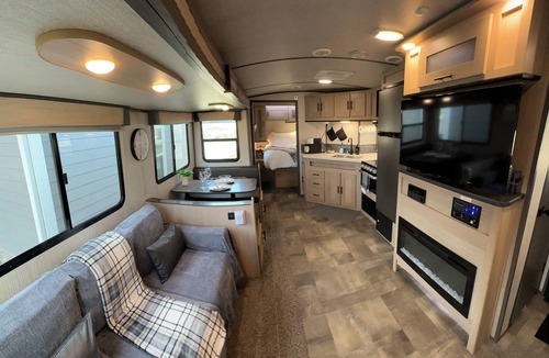 Baxley RV Rental | Fishing Retreat in Costal Pine Country Glamping Experience Near Savannah