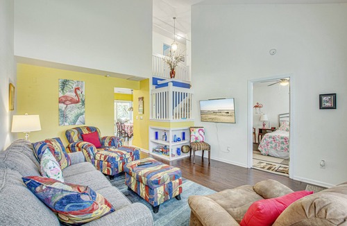 Charleston House | Flamingo Roost Townhome near Charleston