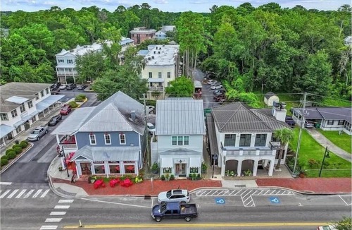 Old Town Bluffton Condo | Flat in Old Town Bluffton- History, Art, Dining
