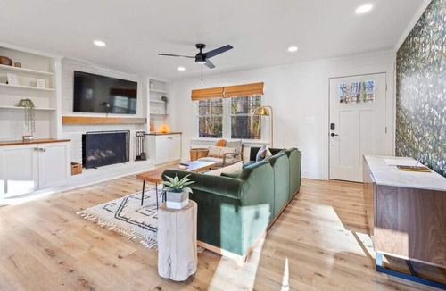 Conestee House | Flora Sanctuary- 10 Min from Downtown Greenville!