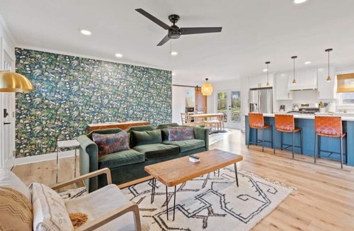 Conestee House | Flora Sanctuary- 10 Min from Downtown Greenville!