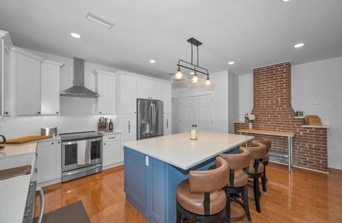 Ozona House | Florida Style home w Pool just minutes from the Gulf!