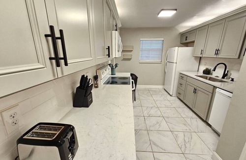 Colonialtown South House | Foodie Lovers Walkable Mills50 - Sleeps 10