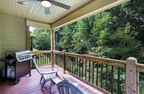 Hayesville House | Fore and More Mountain Townhome