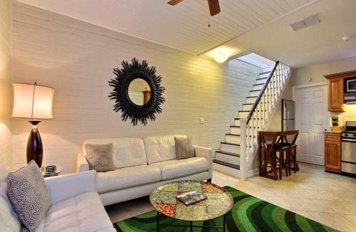 Savannah Victorian District House | Forsyth Park West Carriage House