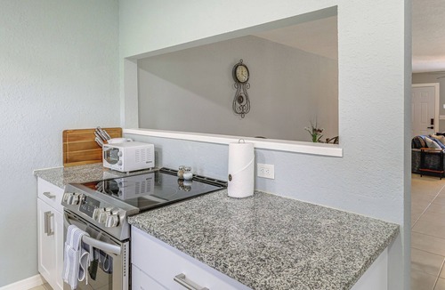 Lakewood Park House | Fort Pierce Getaway: Near Marina Sq & Downtown!