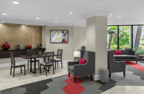 Florida Center Hotel | Four Points by Sheraton Orlando International Drive