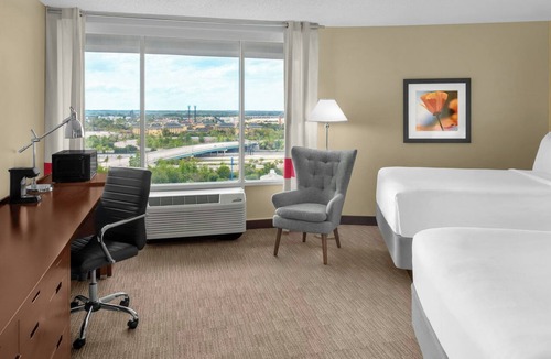 Florida Center Hotel | Four Points by Sheraton Orlando International Drive