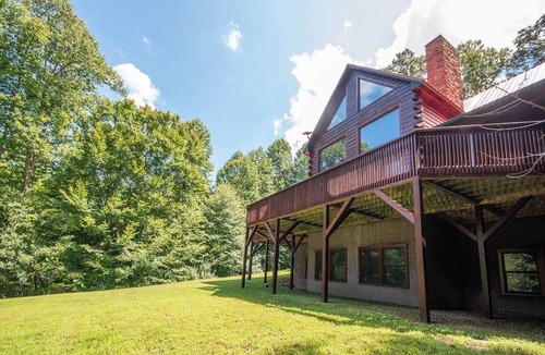 Franklin Cabin | Franklin, NC Cabin; Hot Tub; Mountain View; Starlink
