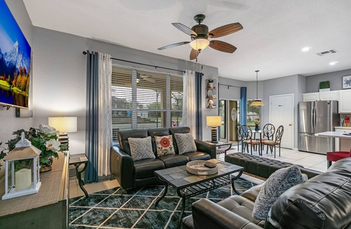 Windsor Hills House | Free Water Park-Walk to Clubhouse-6BR Disney Home-Sleeps 15-Private Pool & Spa