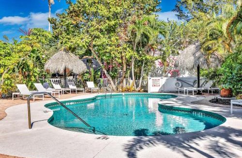 Anna Maria House | Freshly Remodeled Island Suite w Pool & Pet Friendly