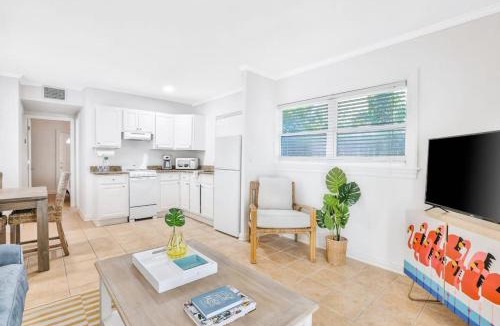 Anna Maria Apartment | Freshly Remodeled Island Suite w Pool & Pet Friendly