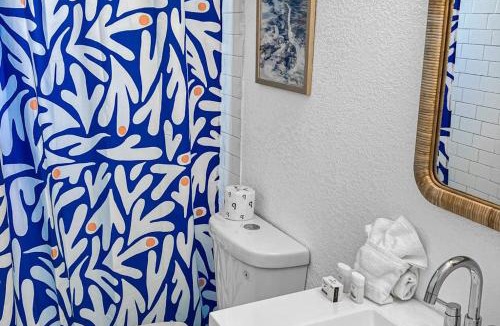 Anna Maria Apartment | Freshly Remodeled Island Suite w Pool & Pet Friendly