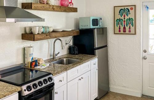Anna Maria Apartment | Freshly Remodeled Island Suite w Pool & Pet Friendly