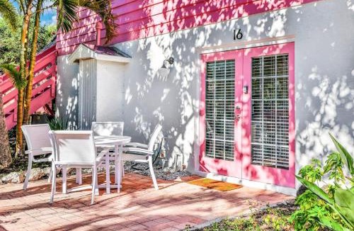 Anna Maria Apartment | Freshly Remodeled Island Suite w Pool & Pet Friendly
