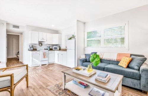 Anna Maria Apartment | Freshly Remodeled Island Suite w Pool & Pet Friendly