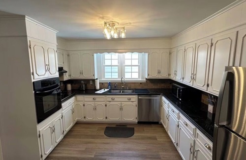 Matthews House | Freshly renovated family home in Matthews, NC