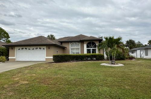 Port Charlotte House | Freshwater Canal Pool Home