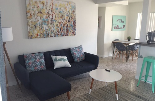 Sarasota Hotel | Fully renovated one bedroom apartment a minute away from Lido Beach.
