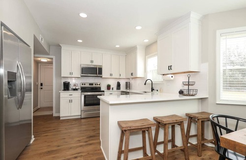 Charlotte House | Fully Renovated STR (29 Night Max) - 3/2.5 - Dogs OK - Smart Home