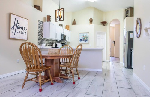 Lake Berkley Villa | Fun Packed 5 Bedroom Villa with Private Pool/Spa, Games Room & Grill
