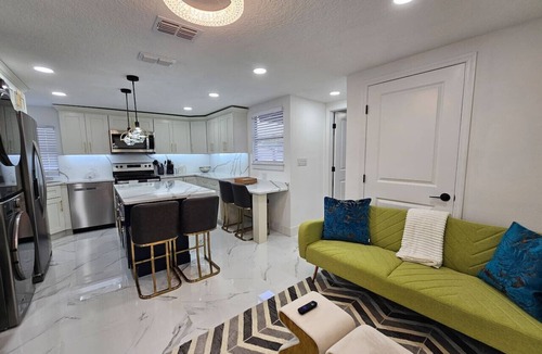 Fairview Shores House | Funky Remodeled Otown Bungalow Sleeps 8