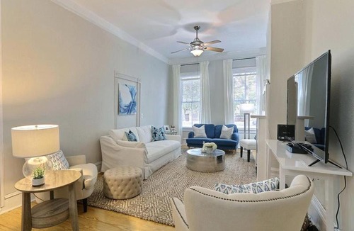 Beach Institute Apartment | Gallery Stays - Parkside Estate