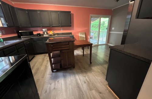 Taylors House | Game Room 2 FULL baths 3 huge bedrooms5 beds near Greenville, Greer, TR, Clemson