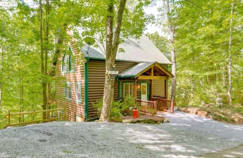 Unaka House | Game Room & 3-Story Deck at Lake Hiwassee Hideaway