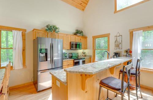 Unaka House | Game Room & 3-Story Deck at Lake Hiwassee Hideaway