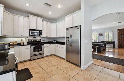 Sun Bay South House | Game Room House, Sleeps 12, Near Everything Tampa