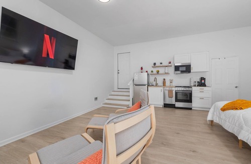 Smithfield House | Garage Studio King + Queen Studio | Private Patio