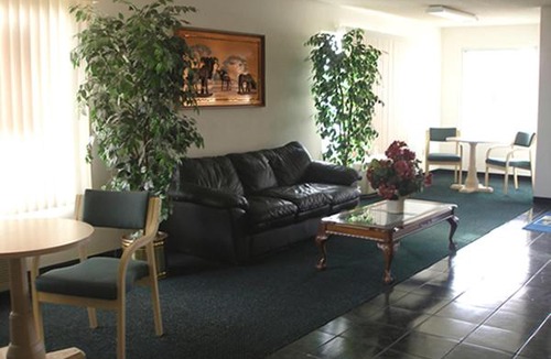Metter Hotel | Garden Inn & Suites - Metter
