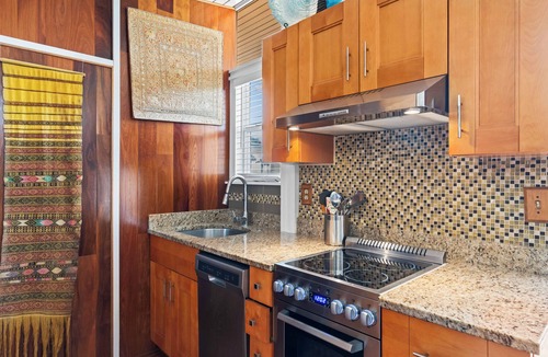 Atlantic Beach Condo | Garden Suite - 1 Bed/1 Bath in midcentury modern oceanfront estate