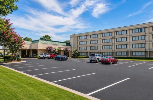 Ellendale Hotel | Gardentree Hotels Memphis East near I 40