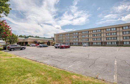 Ellendale Hotel | Gardentree Hotels Memphis East near I 40