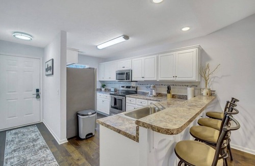 Statesboro House | GATA Suite - Quiet neighborhood, 10 minutes to GSU