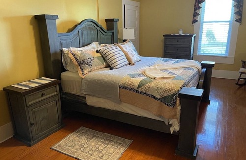 Arabi House | Gated Farm House Getaway Near Lake Blackshear! Peaceful and Newly renovated